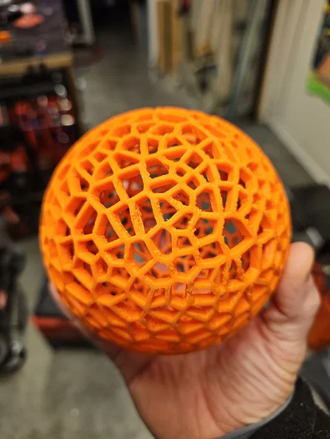 Quả bóng Airless họa tiết Voronoi (bền chắc) 120mm - Image 5