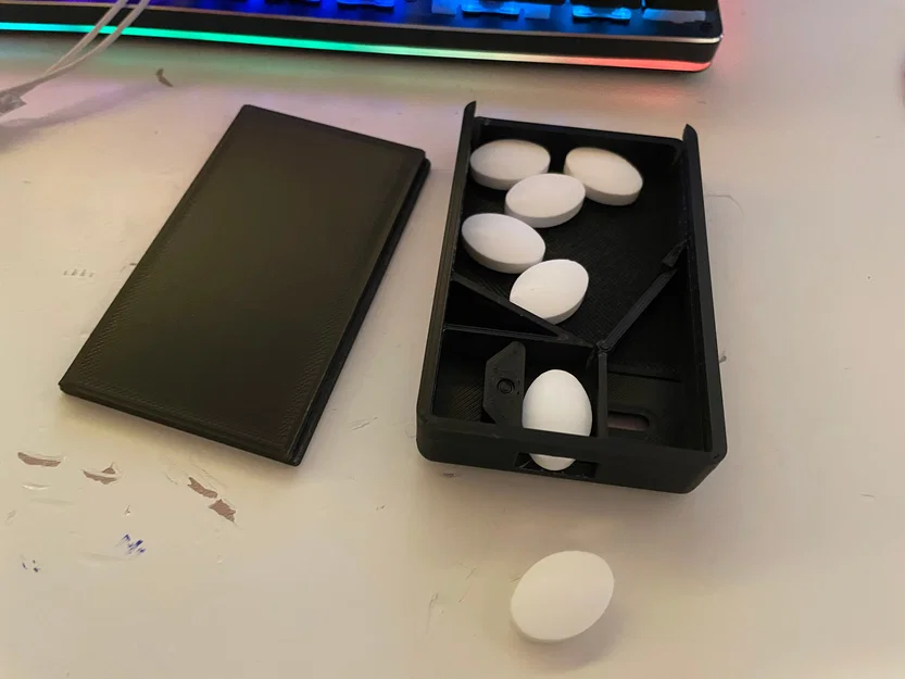 Hộp đựng kẹo bạc hà, thuốc mini bỏ túi (Mint Dispenser) - Image 1