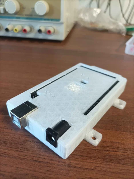 Hộp đựng Arduino Mega có tai treo tường tiện lợi (In 3D) - Image 1