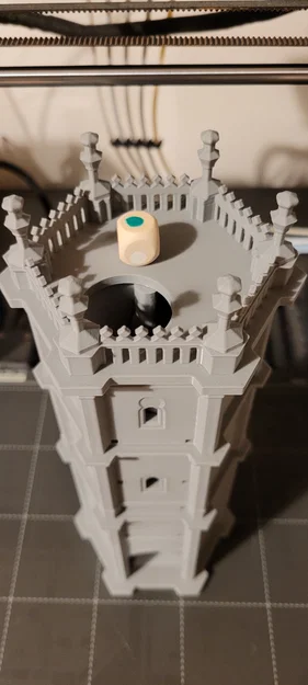 Tháp đổ xúc xắc Slavín - Image 2