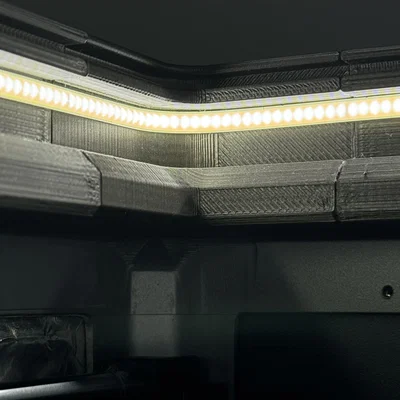 Creality K1 Max: Khung nâng nắp máy dạng trượt