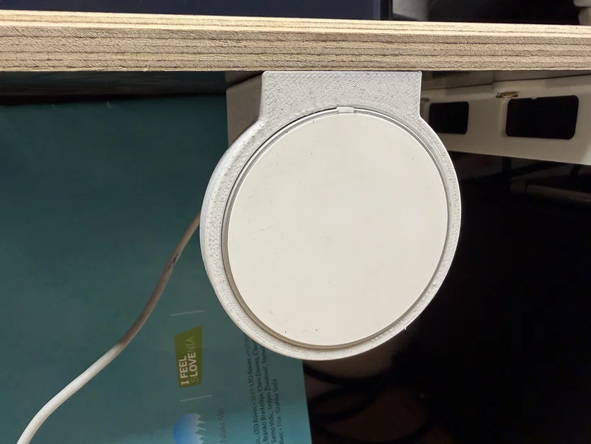 Giá đỡ Choetech MagSafe gắn cạnh bàn - Image 1