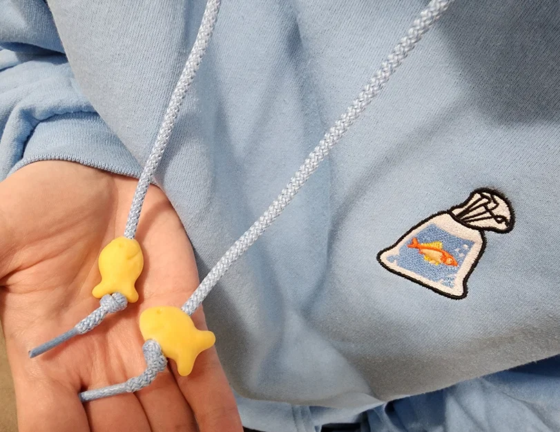 Hạt xỏ hình bánh cá Goldfish - Image 1