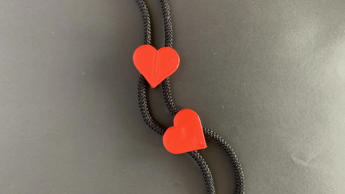 Hạt Hình Trái Tim Nam Châm Cho Áo Hoodie - Image 1