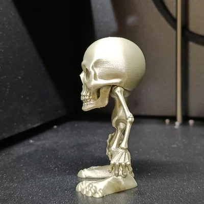 Skull Guardian – Tượng Bộ Xương Chân To