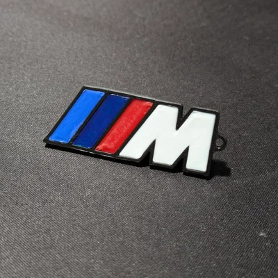 Móc khóa logo BMW M in 3D độc đáo, thiết kế 5 mảnh lắp ghép