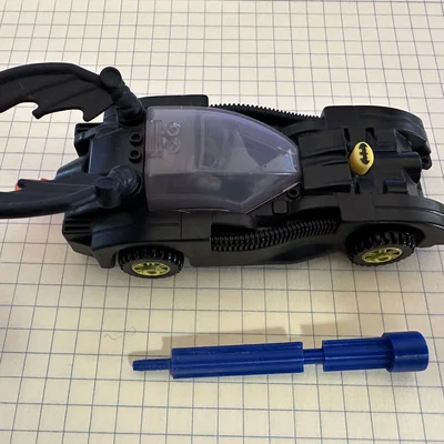 Mũi giáo/cây húc thay thế cho xe Batmobile 2008 McDonald's / Lego