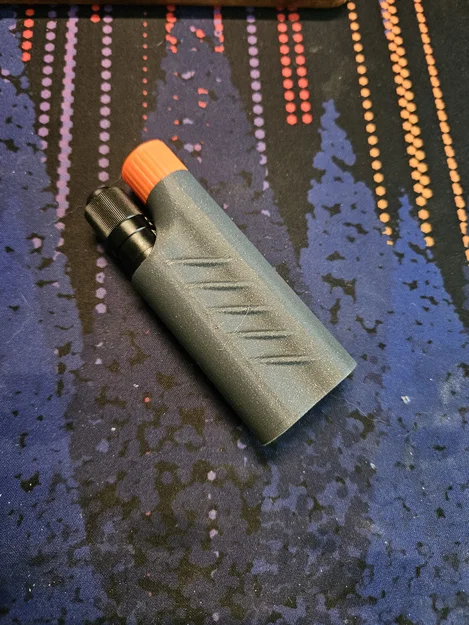 Hộp đựng đèn pin OLIGHT i3T kèm ngăn chứa 2 pin AAA - Image 5