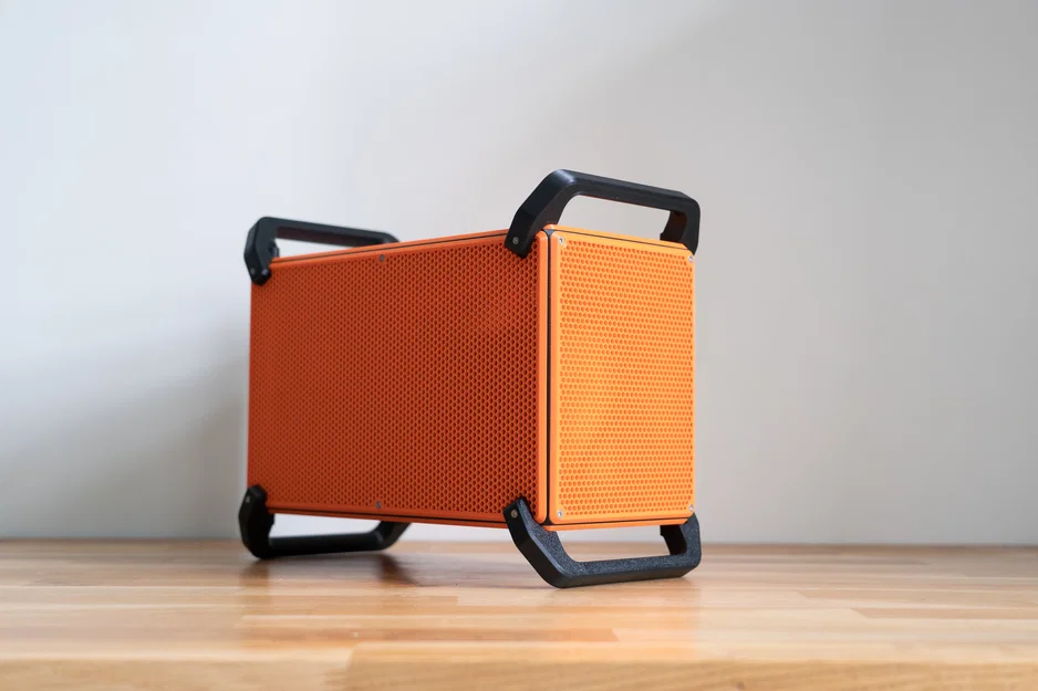 BeamCase - Tay cầm góc cạnh tích hợp tùy chọn ray NATO - Image 1