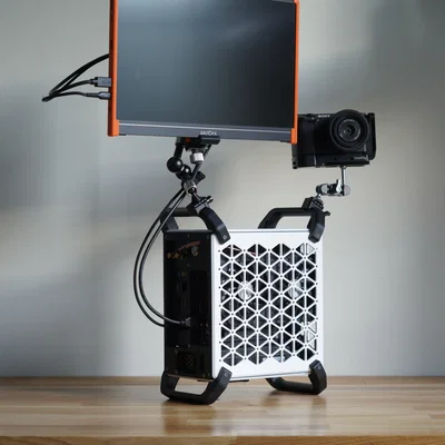 BeamCase - Tay cầm góc cạnh tích hợp tùy chọn ray NATO