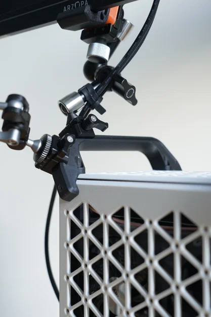 BeamCase - Tay cầm góc cạnh tích hợp tùy chọn ray NATO - Image 5