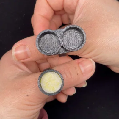 Tactical Thumb Palette (TTP) - Bảng pha màu đeo ngón cái tiện lợi