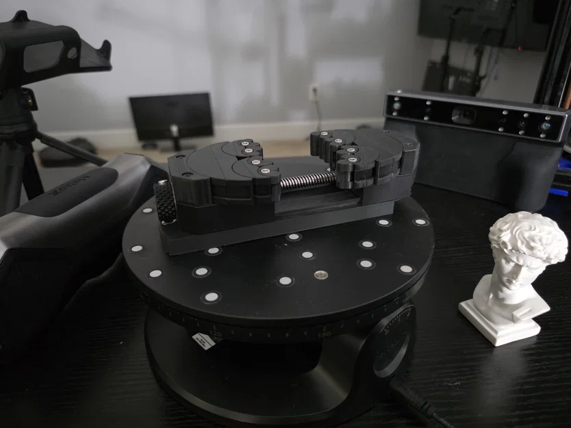 Fractal Vise cho bàn xoay Revopoint Dual Axis - Image 5