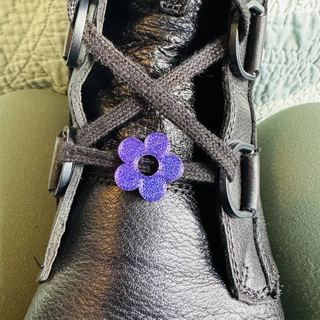 Phụ kiện hạt hình hoa trang trí dây giày và áo hoodie (Cute Flower bead) - Image 1