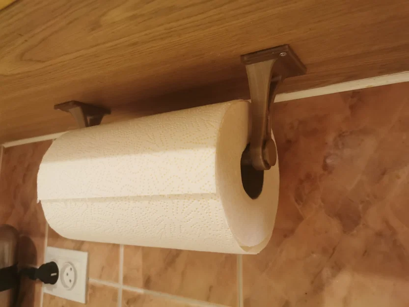 Giá treo khăn giấy 3D tiện lợi cho tủ bếp - Image 1