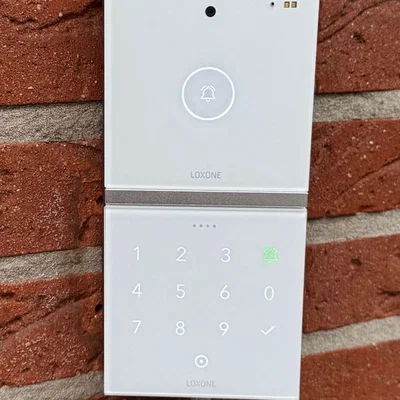 Ngàm chuyển góc 30° cho khung đôi Loxone (Smart Doorbell)