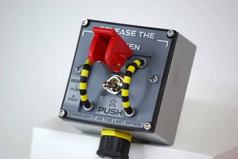 Mô hình hộp công tắc 3D phong cách hàng không Release the Kraken - Image 1