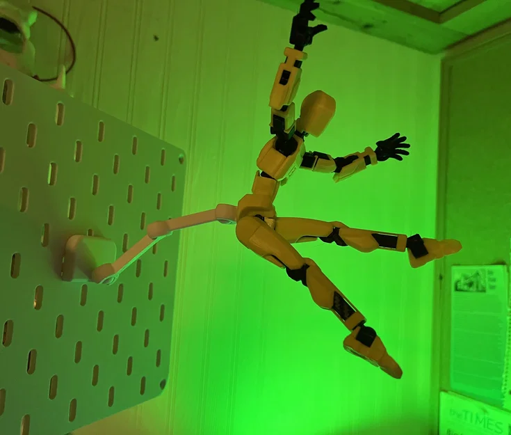 Giá treo tường Skadis cho mô hình Dummy 13 (tỉ lệ 150%) - Image 1