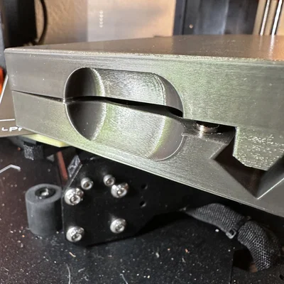 Hộp Đựng Xúc Xắc / Khay Lăn Xúc Xắc / Giá Đỡ Điện Thoại (Bản lề in liền - Có khe gắn nam châm)