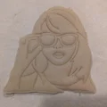 Khuôn cắt bánh quy hình Taylor Swift 1989 phong cách - Thumbnail 3