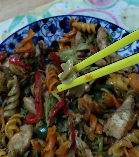 Đũa ăn Sushi kèm dụng cụ hỗ trợ - Image 11