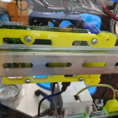 Ngàm gắn DIN rail cho Raspberry Pi 4B kèm tùy chọn lắp quạt