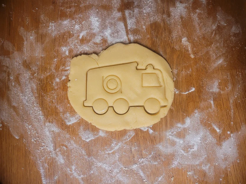 Khuôn cắt bánh quy hình xe cứu hỏa (Fire truck cookie cutter) - Image 2