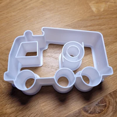 Khuôn cắt bánh quy hình xe cứu hỏa (Fire truck cookie cutter)