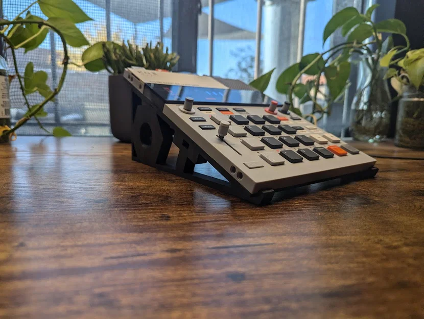 Chân đế cho Teenage Engineering EP-133 KO II - Image 3