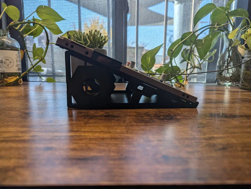 Chân đế cho Teenage Engineering EP-133 KO II - Image 7