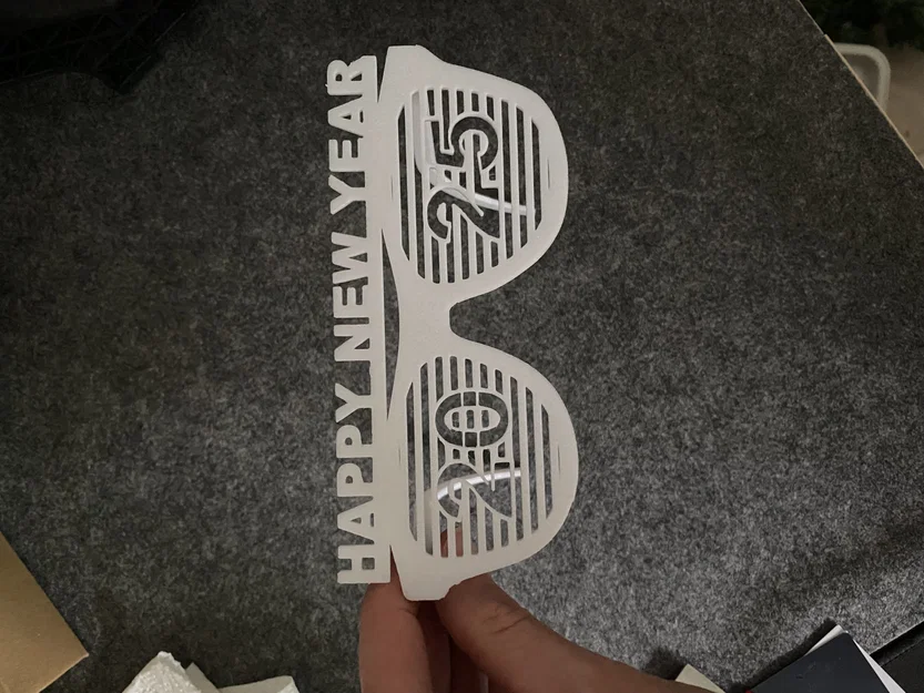 Hướng dẫn in 3D kính mắt Happy New Year 2025 cho tiệc giao thừa - Image 1
