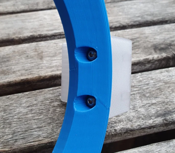 Giá treo tường cho bóng đá size 4 và 5 - Image 3