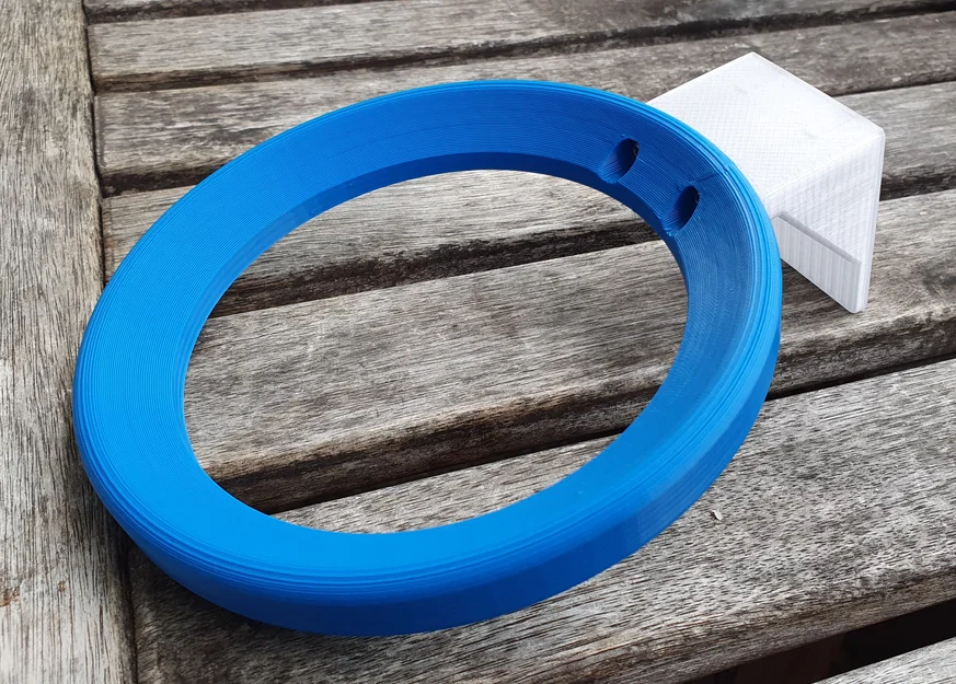 Giá treo tường cho bóng đá size 4 và 5 - Image 4