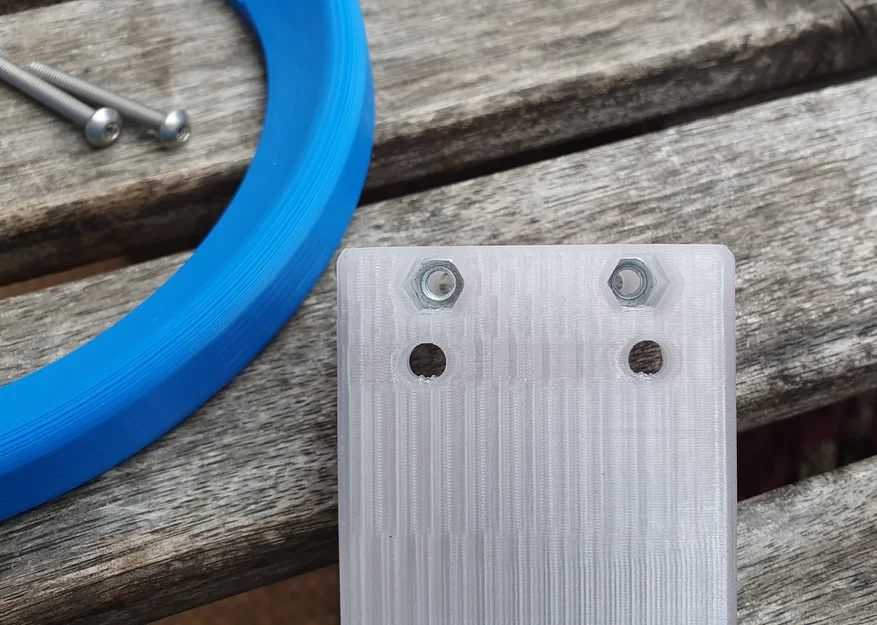 Giá treo tường cho bóng đá size 4 và 5 - Image 6