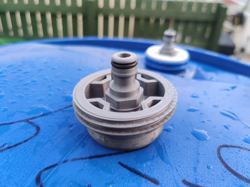 Nắp vặn thùng nhựa kèm đầu nối vòi Gardena - Image 3