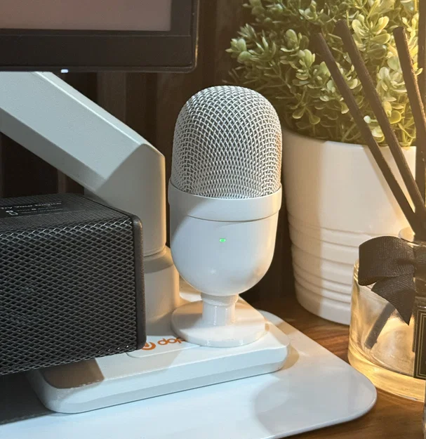 Chân đế thấp (Low Profile Stand) cho Razer Seiren Mini - Image 1