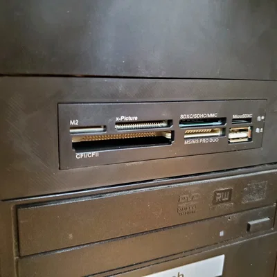 Khung chuyển đổi adapter từ khay 5.25" sang 3.5"