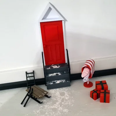 Cửa Yêu Tinh (Elf Door) xinh xắn cho dịp Giáng sinh