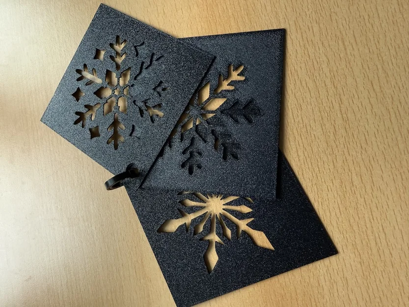 Khuôn dán kính hình bông tuyết (Snowflake Stencils) - Image 1