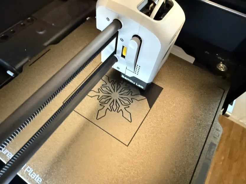 Khuôn dán kính hình bông tuyết (Snowflake Stencils) - Image 2