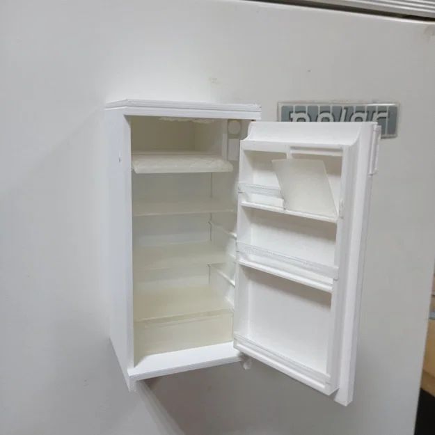 Mô hình tủ lạnh mini gắn nam châm độc đáo (Fridge on a fridge) - Image 1