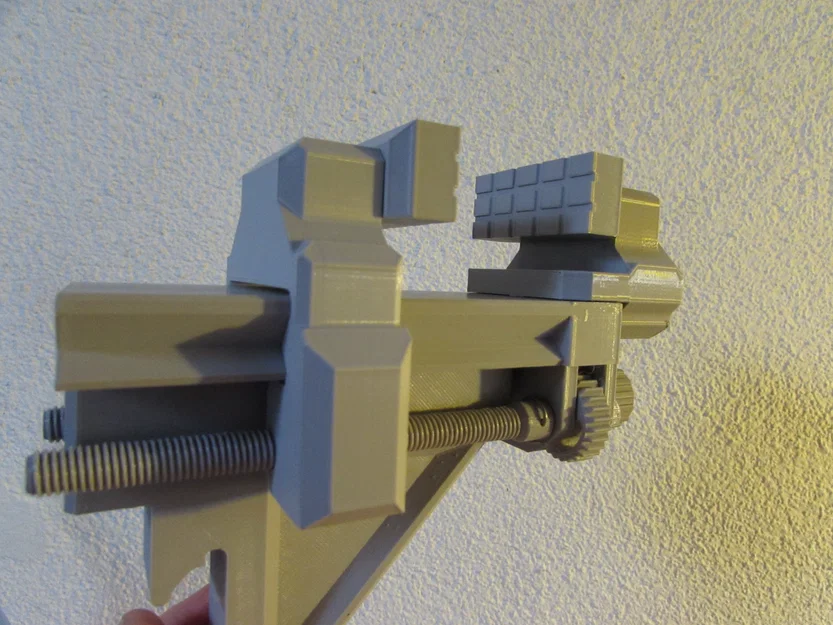 Ê-tô để bàn cho bàn làm việc Festool MFT 3 - Image 1