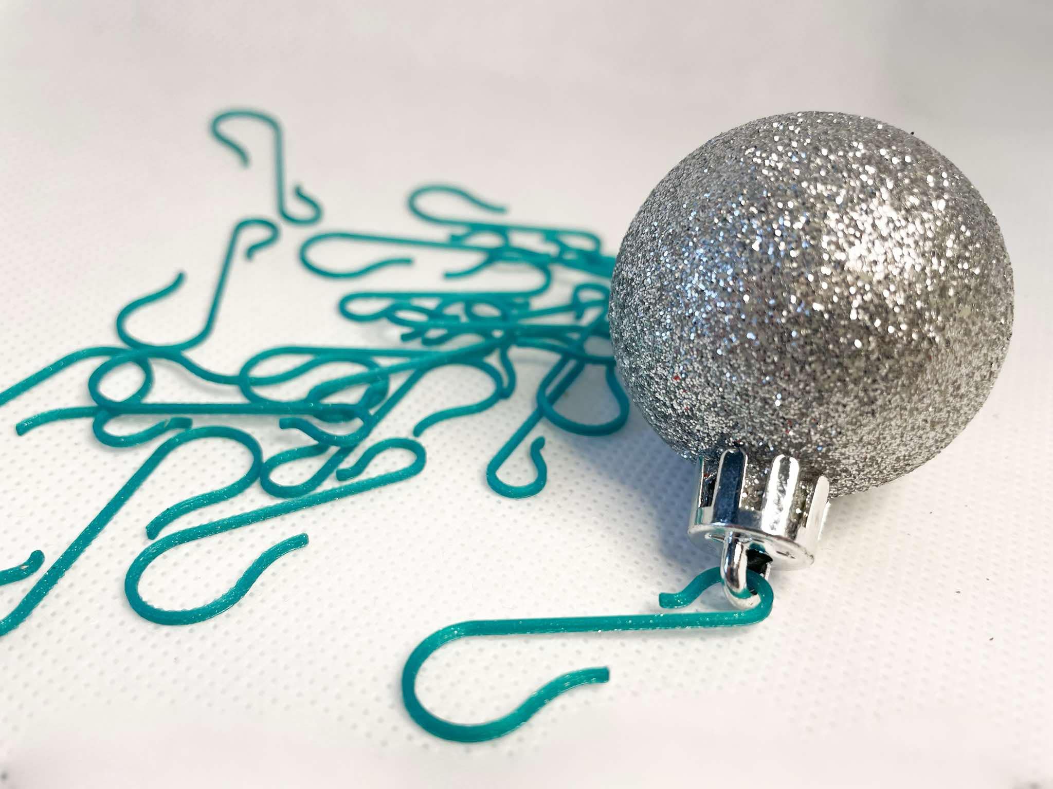 Móc treo đồ trang trí Noel siêu nhẹ, in 3D nhanh chóng và tiết kiệm - Thumbnail 1