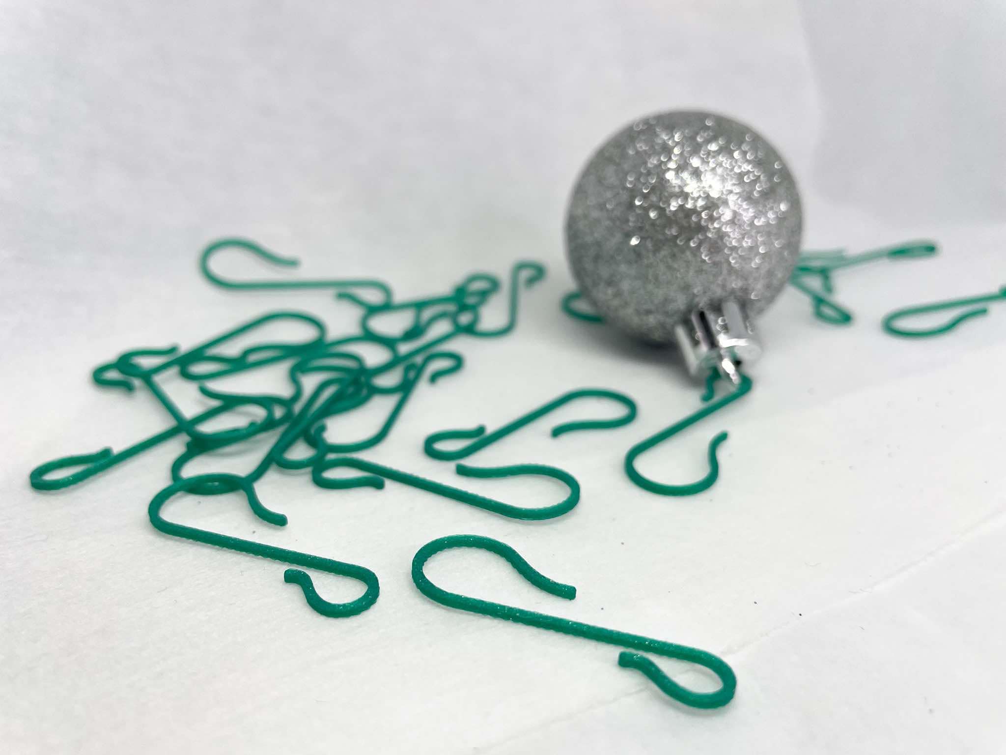 Móc treo đồ trang trí Noel siêu nhẹ, in 3D nhanh chóng và tiết kiệm