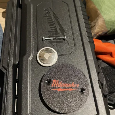 Giá đỡ Airtag cho hệ thống thùng Milwaukee Packout