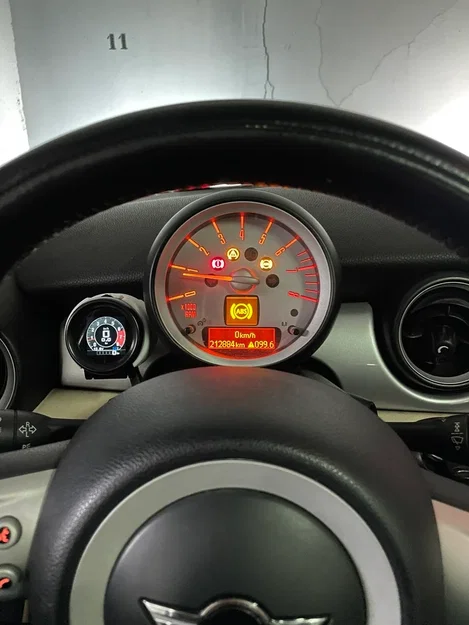 Ngàm gắn đồng hồ Autool X60 cho Mini Cooper R56 - Image 1