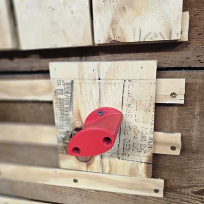 Giá treo máy cưa kiếm Milwaukee M18 Sawzall