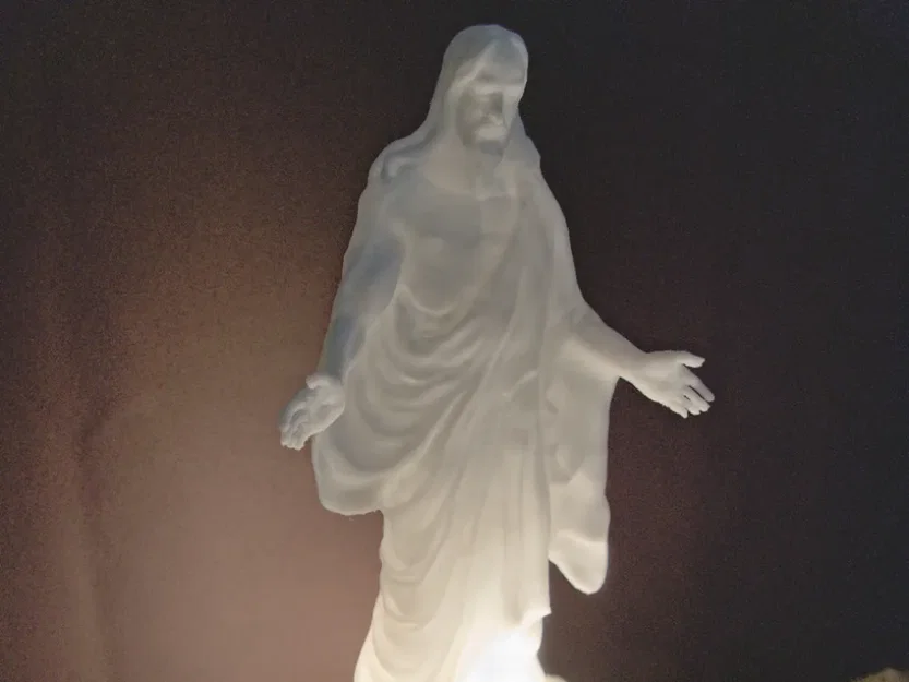 Mô hình tượng Chúa Jesus tích hợp đèn LED trang trí độc đáo - Image 1