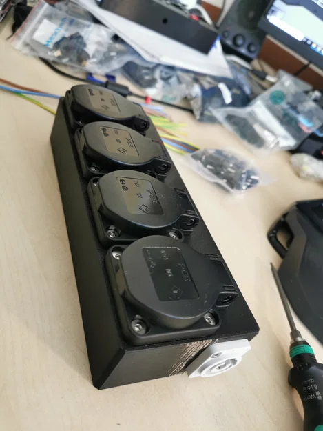 Bộ chia nguồn PowerCon (Power Distributor) - Image 3