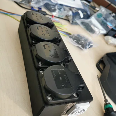 Bộ chia nguồn PowerCon (Power Distributor)